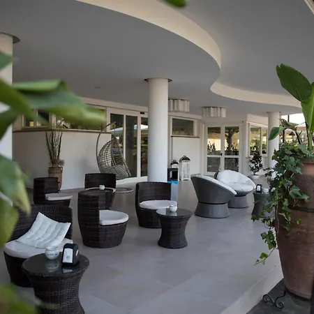 Love&fama Hotel