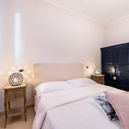 & Fama Hotel